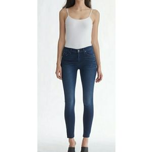 Nico Mid-Rise Super Skinny Jeans